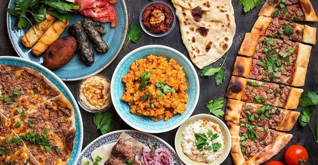 Reichhaltiges türkisches Frühstück